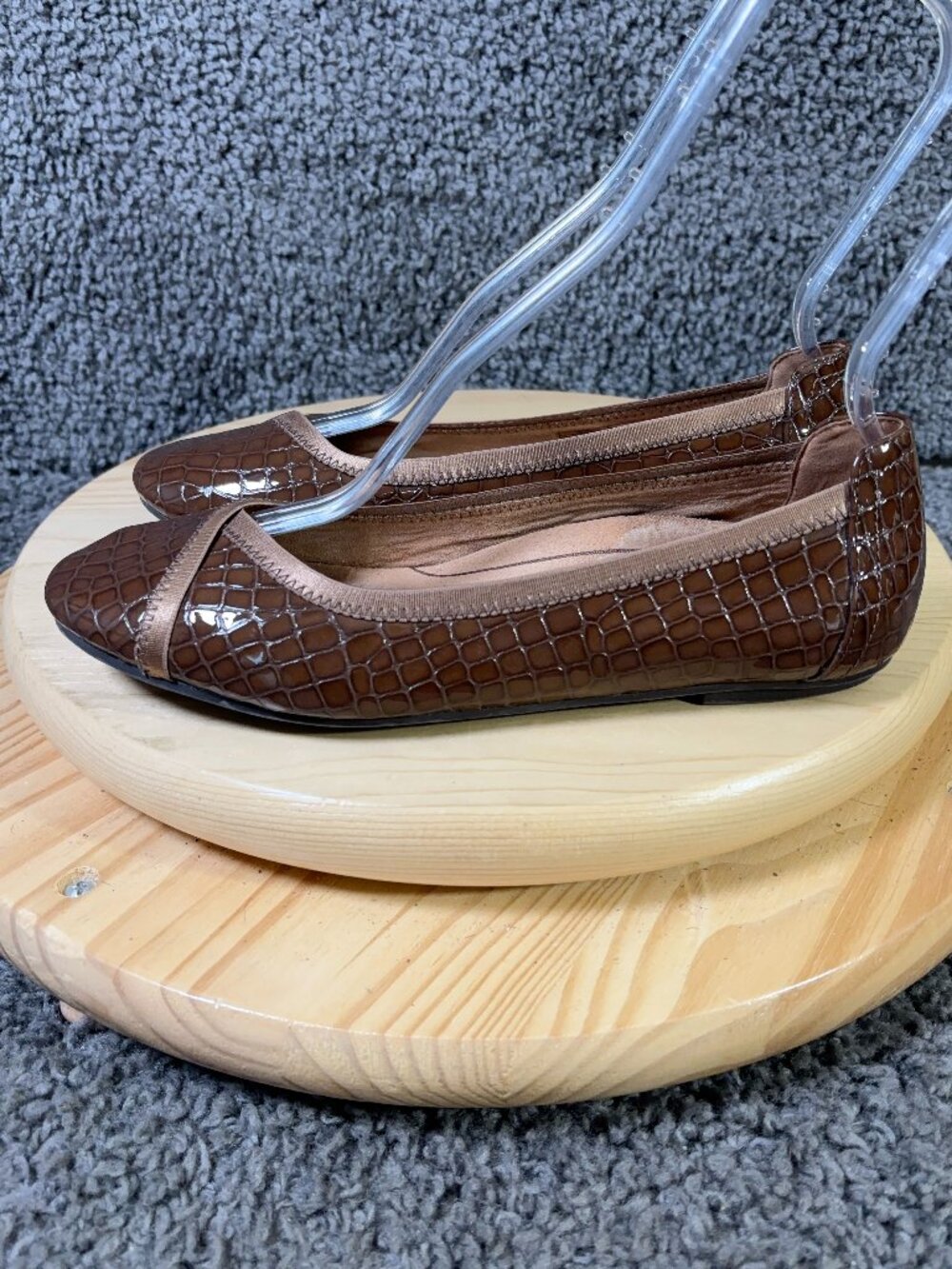 Vionic Flats Caroll Womens Size 9.5 Brown Leather Croc Print Slip On Orthopedic